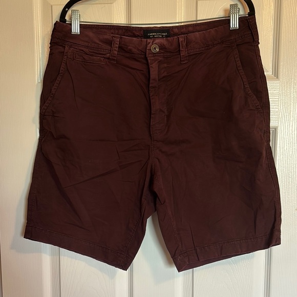 American Eagle men’s maroon flat front 9” inseam shorts size 33 - Picture 1 of 8